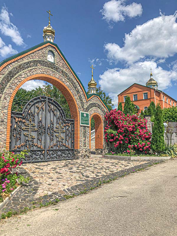Свято-Миколаївський чоловічий монастир